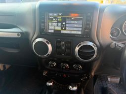 
										Jeep Wrangler Unlimited 3.6 Sahara At full									