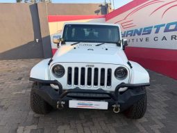 
										Jeep Wrangler Unlimited 3.6 Sahara At full									