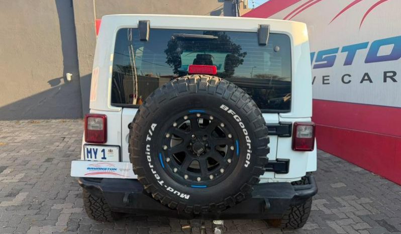 
								Jeep Wrangler Unlimited 3.6 Sahara At full									