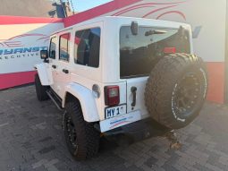 
										Jeep Wrangler Unlimited 3.6 Sahara At full									