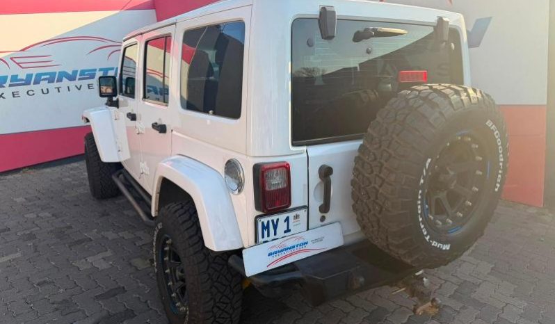 
								Jeep Wrangler Unlimited 3.6 Sahara At full									