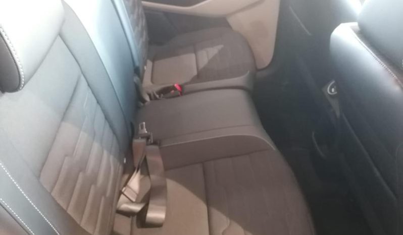 
								Kia Carens 1.5 Ls full									