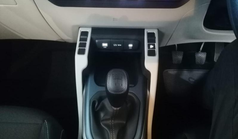 
								Kia Carens 1.5 Ls full									
