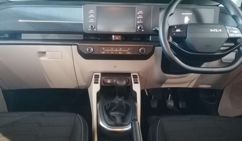 
								KIA CARENS CARENS 1.5 LS full									