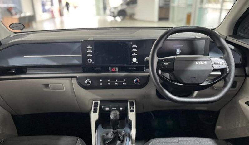 
								Kia Carens 1.5 Ls full									