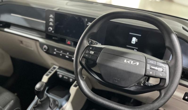 
								Kia Carens 1.5 Ls full									