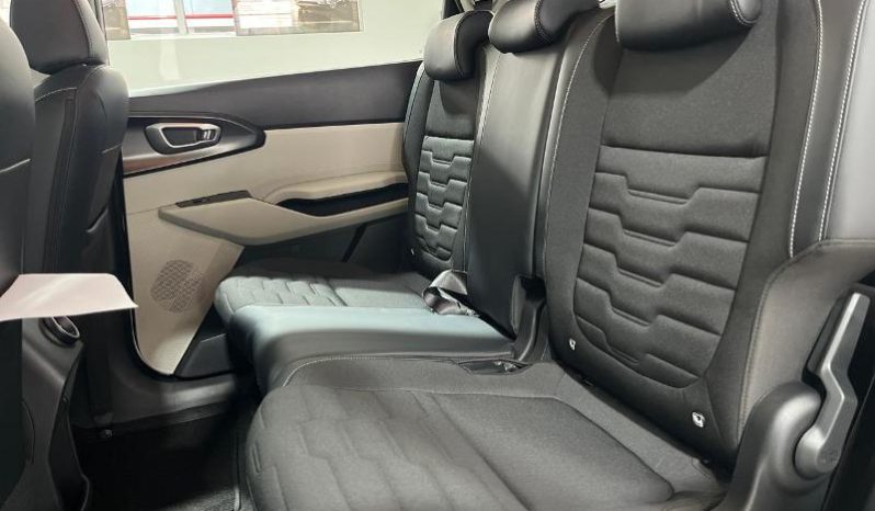 
								Kia Carens 1.5 Ls full									