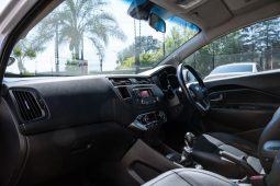 
										Kia Rio hatch 1.4 Tec full									