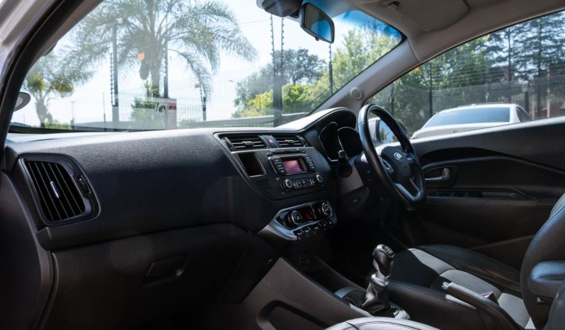 
								Kia Rio hatch 1.4 Tec full									