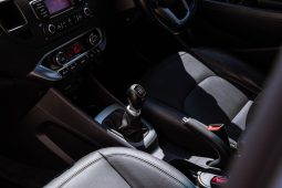 
										Kia Rio hatch 1.4 Tec full									