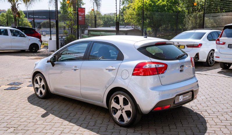 
								Kia Rio hatch 1.4 Tec full									