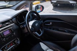 
										Kia Rio hatch 1.4 Tec full									