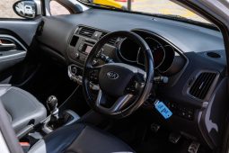 
										Kia Rio hatch 1.4 Tec full									