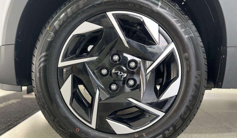 
								KIA Sonet SONET 1.5 LX full									
