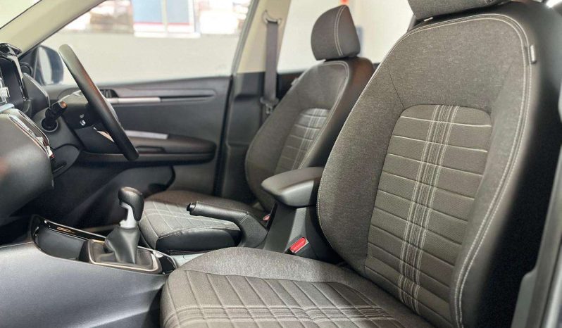 
								KIA Sonet SONET 1.5 LX full									