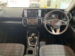 
										KIA Sonet SONET 1.5 LX full									
