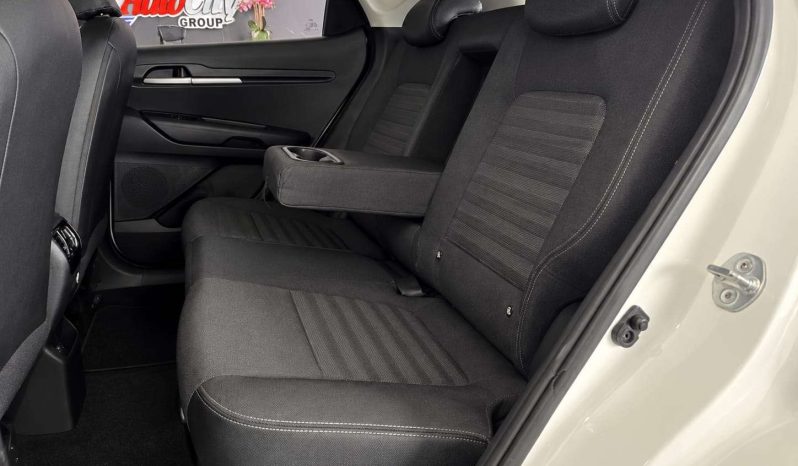 
								KIA Sonet SONET 1.5 LX full									