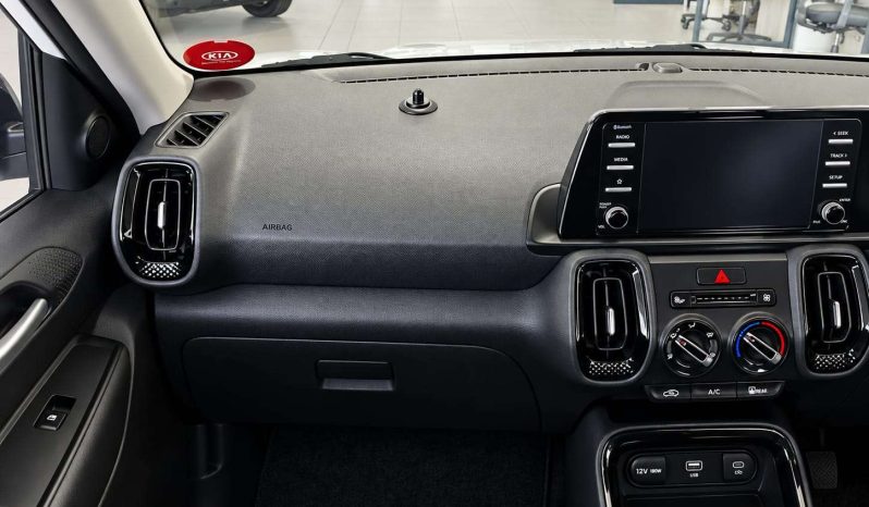 
								KIA Sonet SONET 1.5 LX full									