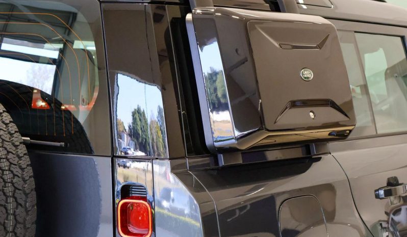 
								Land Rover Defender 110 3.0D D250 X-Dynamic Se (183kW) full									