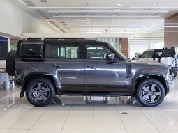 
										Land Rover Defender 110 3.0D D250 X-Dynamic Se (183kW) full									