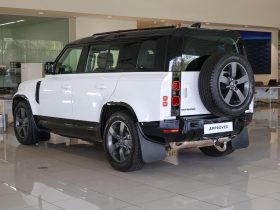 Land Rover Defender 110 3.0D D350 X-Dynamic Hse (257kW)
