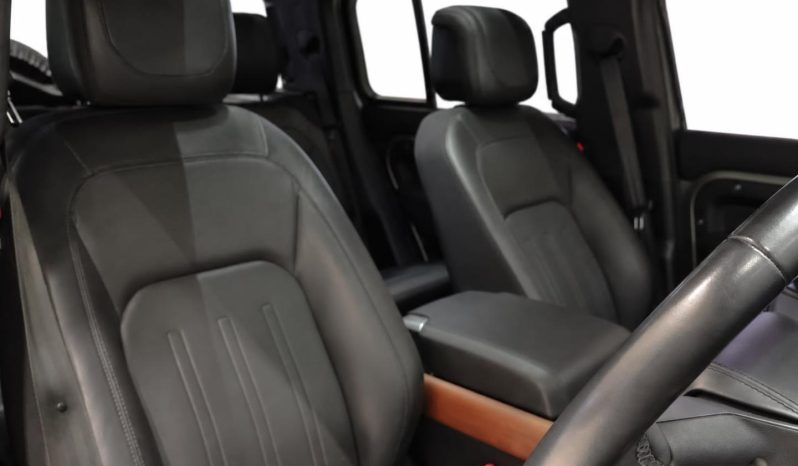 
								Land Rover Defender 110 D300 X Awd (221kW) full									