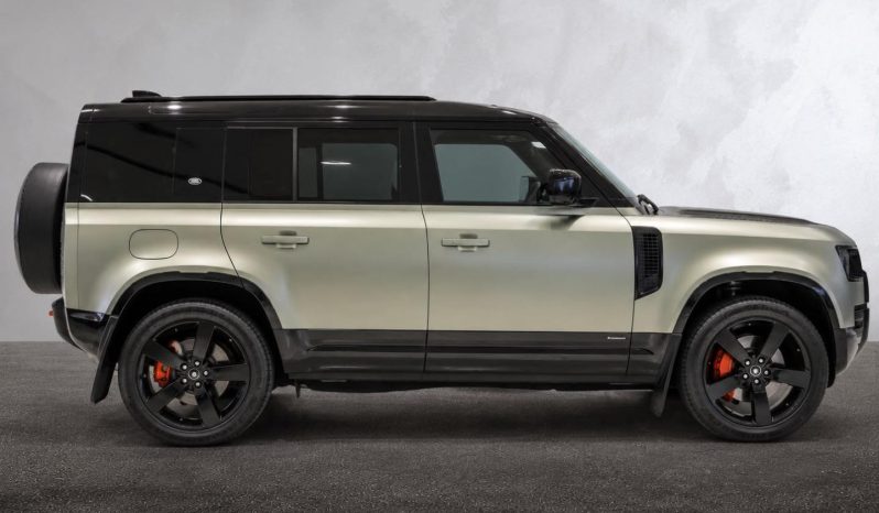 
								Land Rover Defender 110 D300 X Awd (221kW) full									