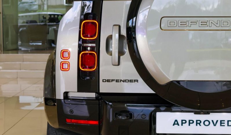 
								Land Rover Defender 110 D300 X-Dynamic Hse Awd (221kW) full									