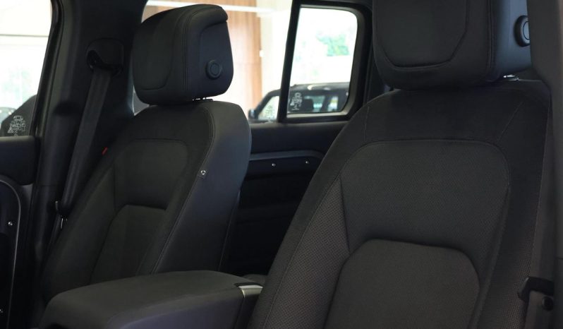 
								Land Rover Defender 110 D300 X-Dynamic Hse Awd (221kW) full									