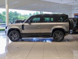 
										Land Rover Defender 110 D300 X-Dynamic Hse Awd (221kW) full									