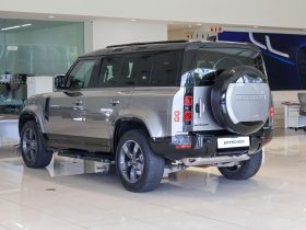 Land Rover Defender 110 D300 X-Dynamic Hse Awd (221kW)