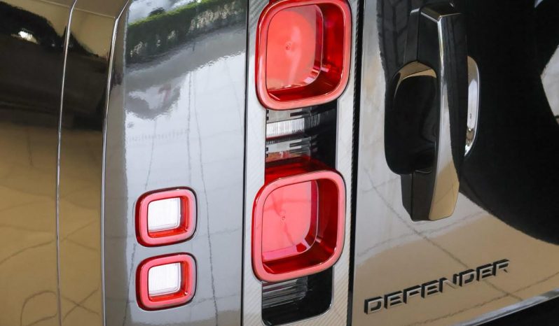 
								Land Rover Defender 110 D300 X-Dynamic Hse Awd (221kW) full									