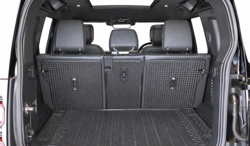 
								Land Rover Defender 110 D300 X-Dynamic Hse Awd (221kW) full									
