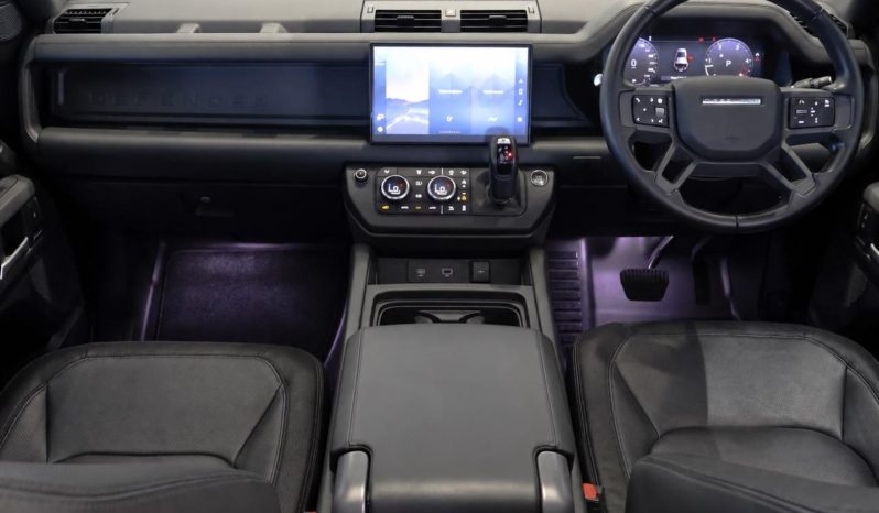
								Land Rover Defender 110 D300 X-Dynamic Hse Awd (221kW) full									