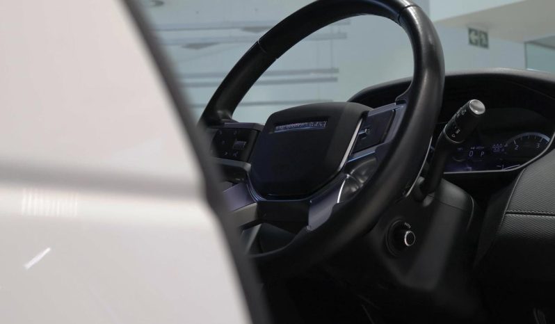 
								Land Rover Discovery 3.0 D R-Dynamic Se (221kW) full									