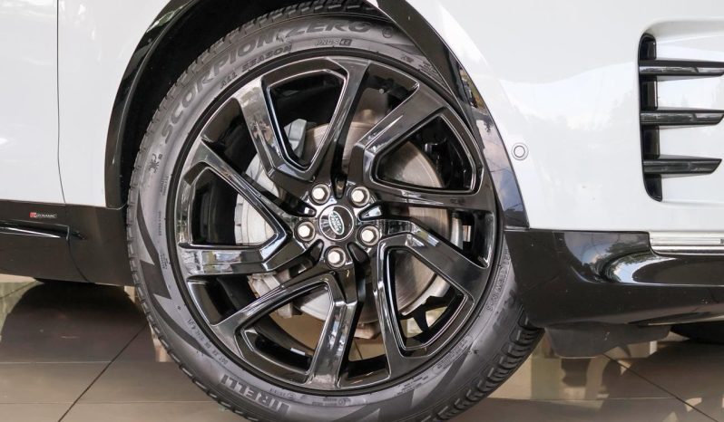 
								Land Rover Discovery 3.0 D R-Dynamic Se (221kW) full									