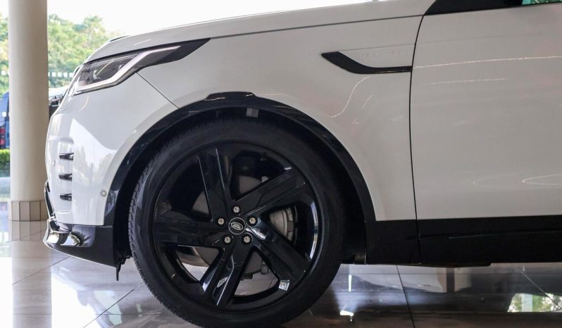 
								Land Rover Discovery 3.0 D300 Dynamic Hse Awd (221kW) full									