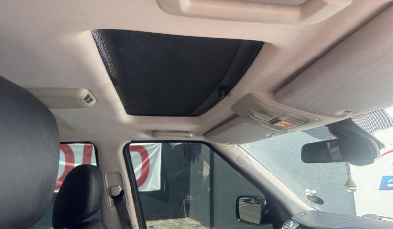 
								Land Rover Discovery 4 3.0 D V6 Se At full									