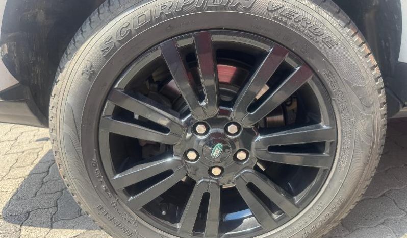 
								Land Rover Discovery 4 3.0 D V6 Se At full									