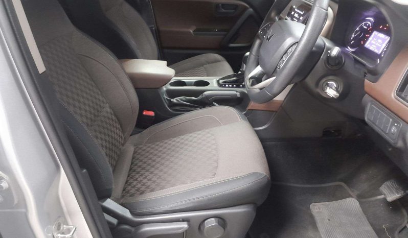 
								Mahindra SCORPIO-N SCORPIO-N 2.2D A/T (Z4) full									