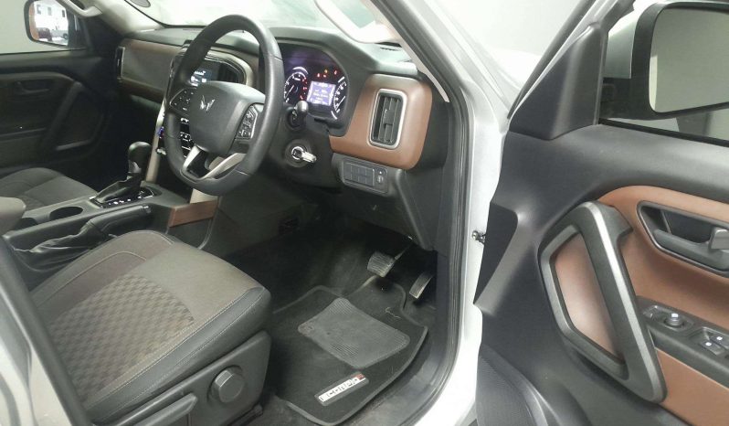 
								Mahindra SCORPIO-N SCORPIO-N 2.2D A/T (Z4) full									
