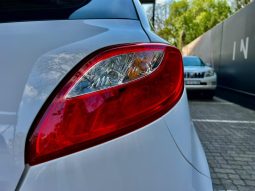 
										Mazda 2 1.3 Active full									