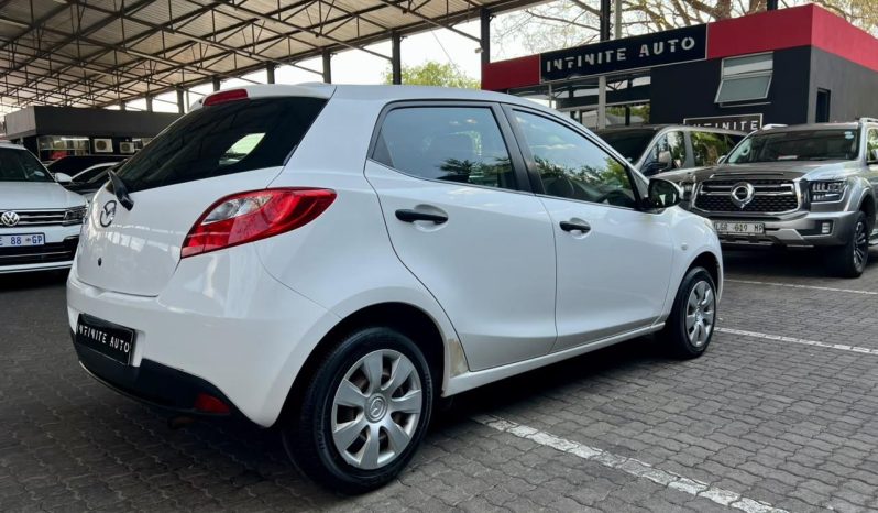 
								Mazda 2 1.3 Active full									