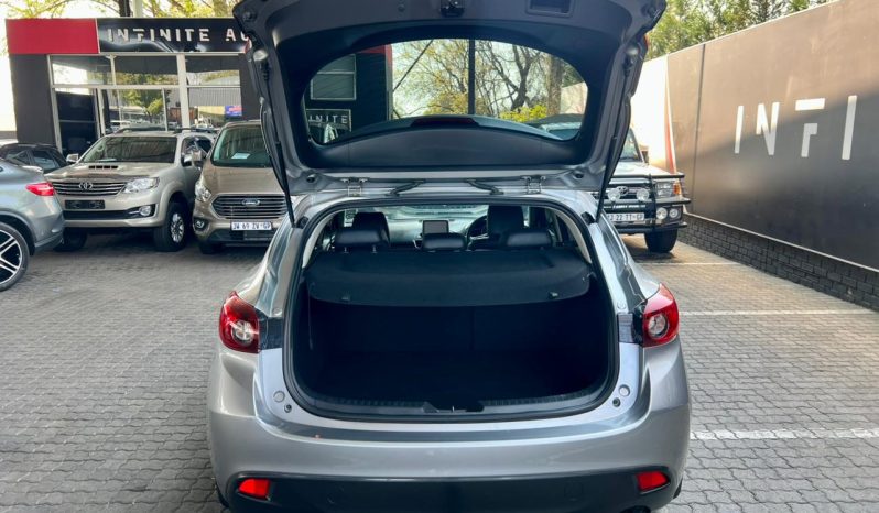 
								Mazda 3 1.6 Dynamic 5-Door full									