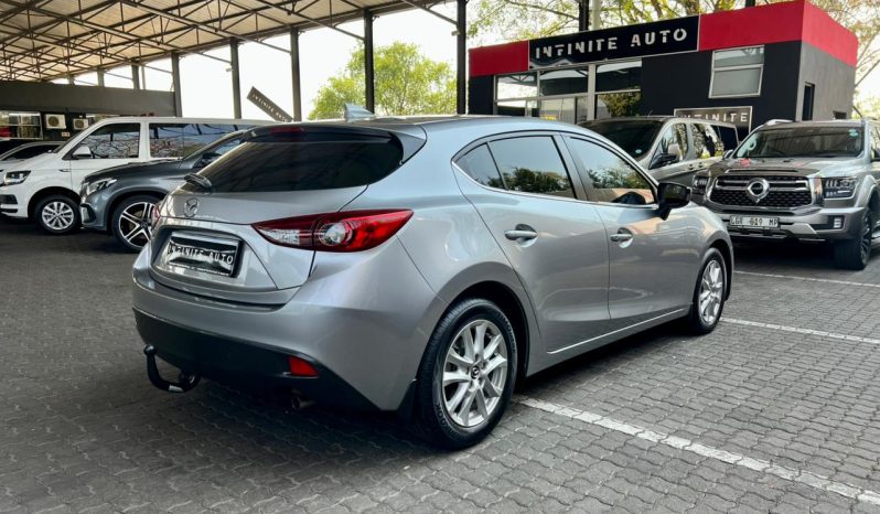 
								Mazda 3 1.6 Dynamic 5-Door full									