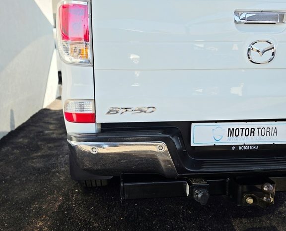 
								Mazda Bt-50 3.2 Hr D/cab Sle 4X2 (lrd) full									