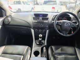 
										Mazda Bt-50 3.2 Hr D/cab Sle 4X2 (lrd) full									