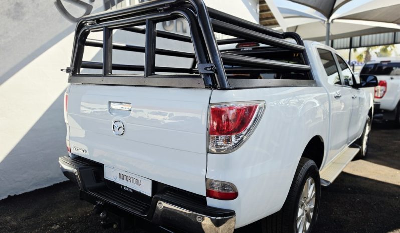 
								Mazda Bt-50 3.2 Hr D/cab Sle 4X2 (lrd) full									