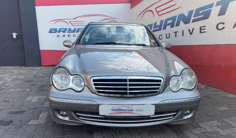 
								Mercedes Benz C-Class Sedan 200 K Classic Touchshift full									