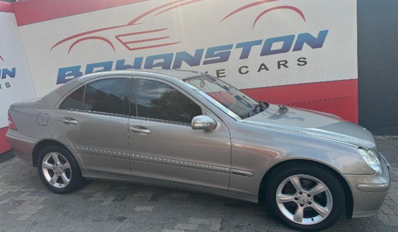 
								Mercedes Benz C-Class Sedan 200 K Classic Touchshift full									